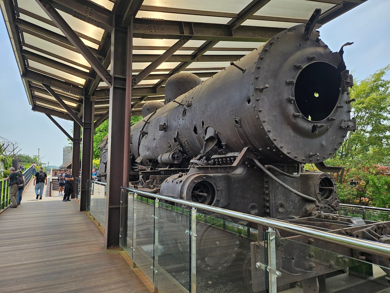 dmz-steam-locomotive-korean-war-relic-imjingak